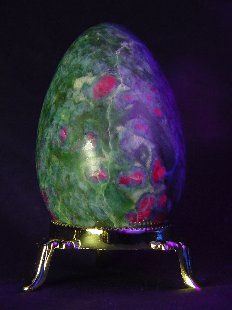 BUTW Ruby in fuschite 3.1″ x 2.1″ egg with stand lapidary wicca 4266K