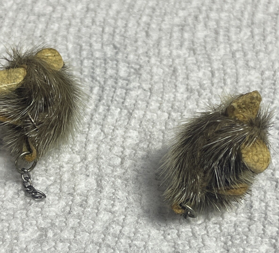 Vintage Alaska Souvenir Fur Seal Animal Earrings And Pin Set Weird Unusual Gift