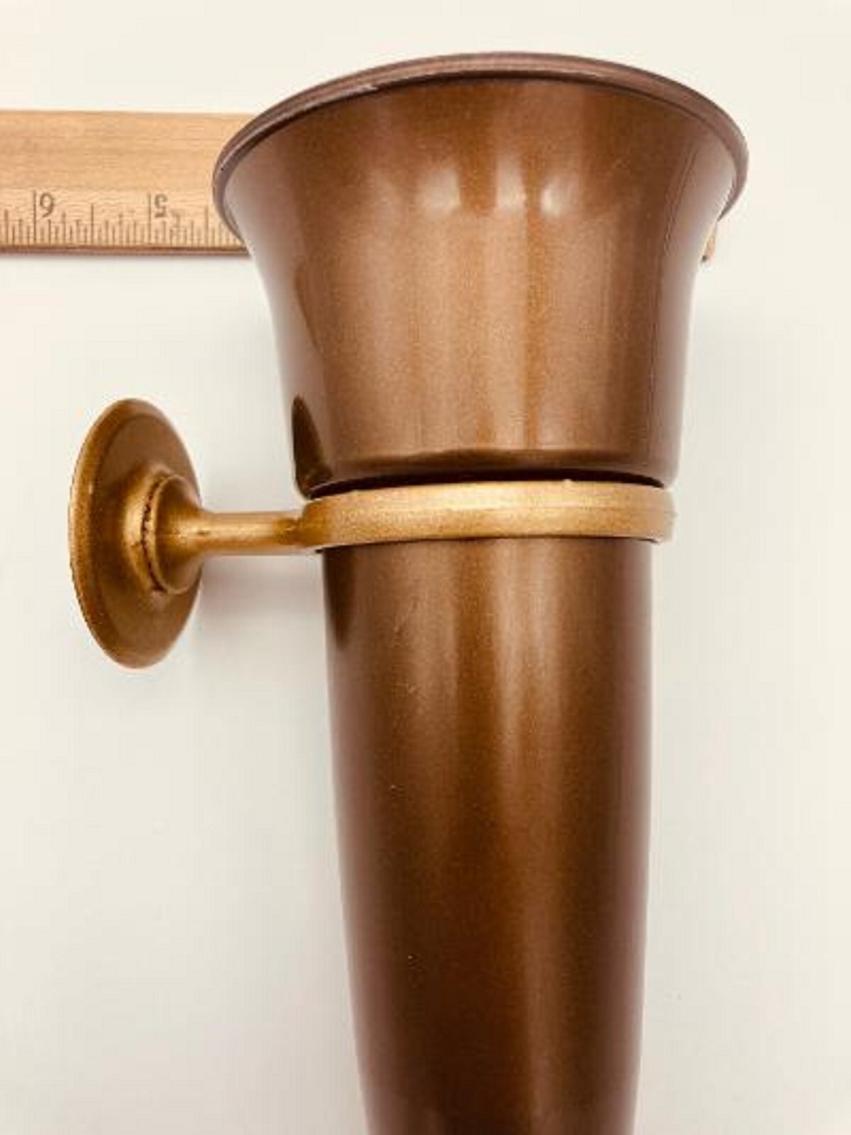 Crypt Mausoleum Vase 8.0 IN w/ Old Burnished Gold (Epoxy) Disc Base Ring Support
