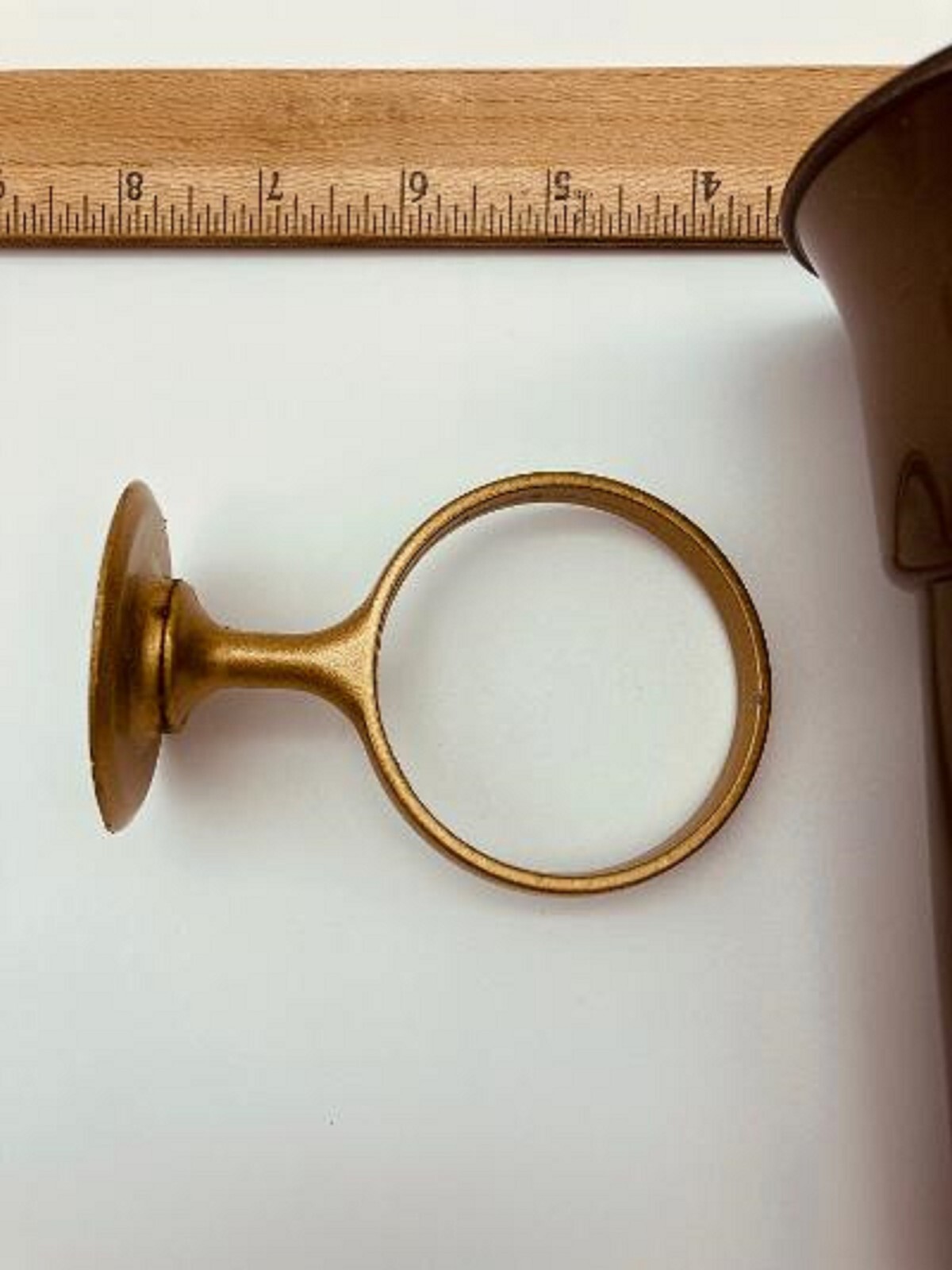 Crypt Mausoleum Vase 8.0 IN w/ Old Burnished Gold (Epoxy) Disc Base Ring Support