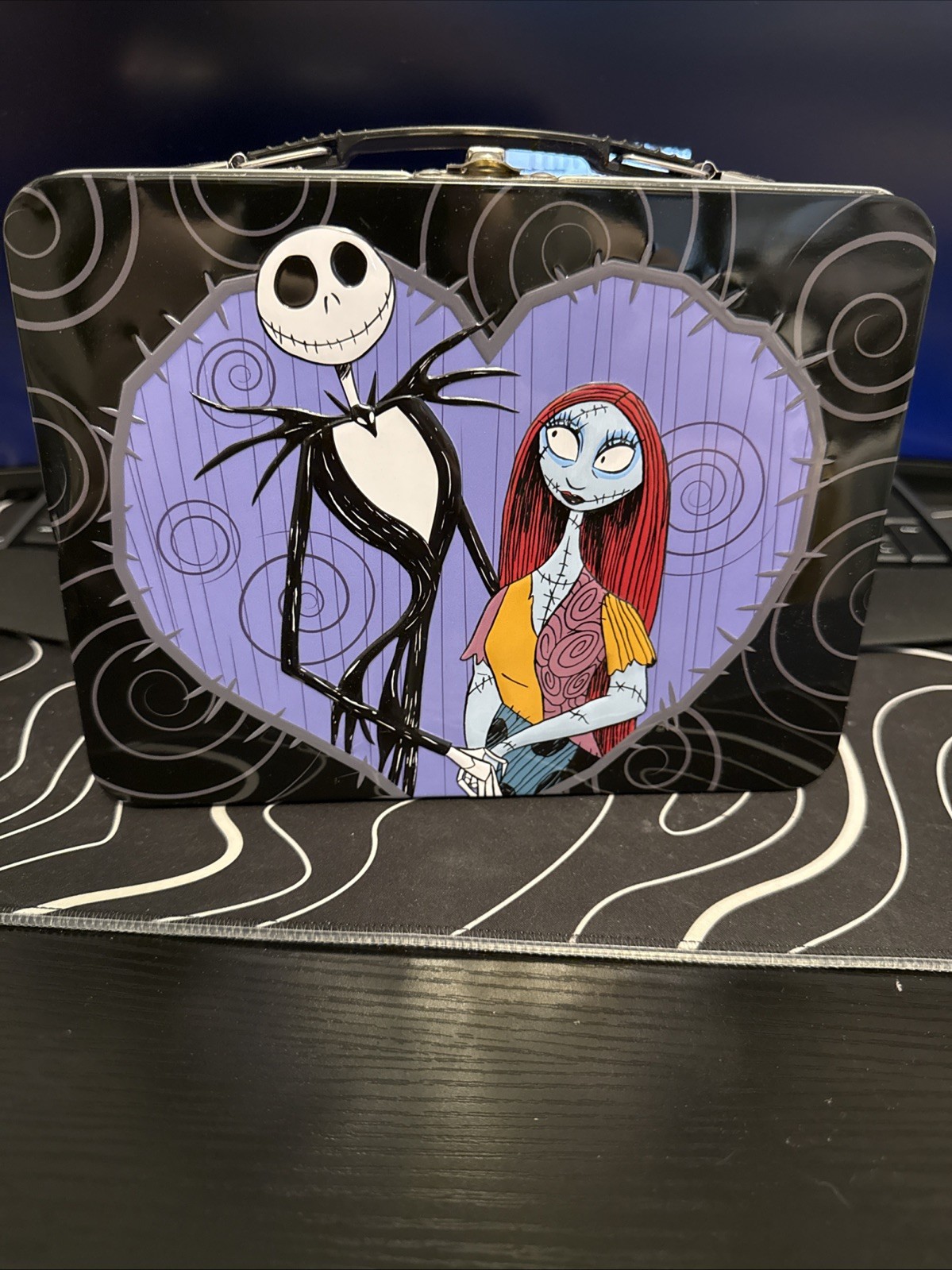 Bioworld The Nightmare Before Christmas Jack And Sally Metal Tin Lunch Box NEW