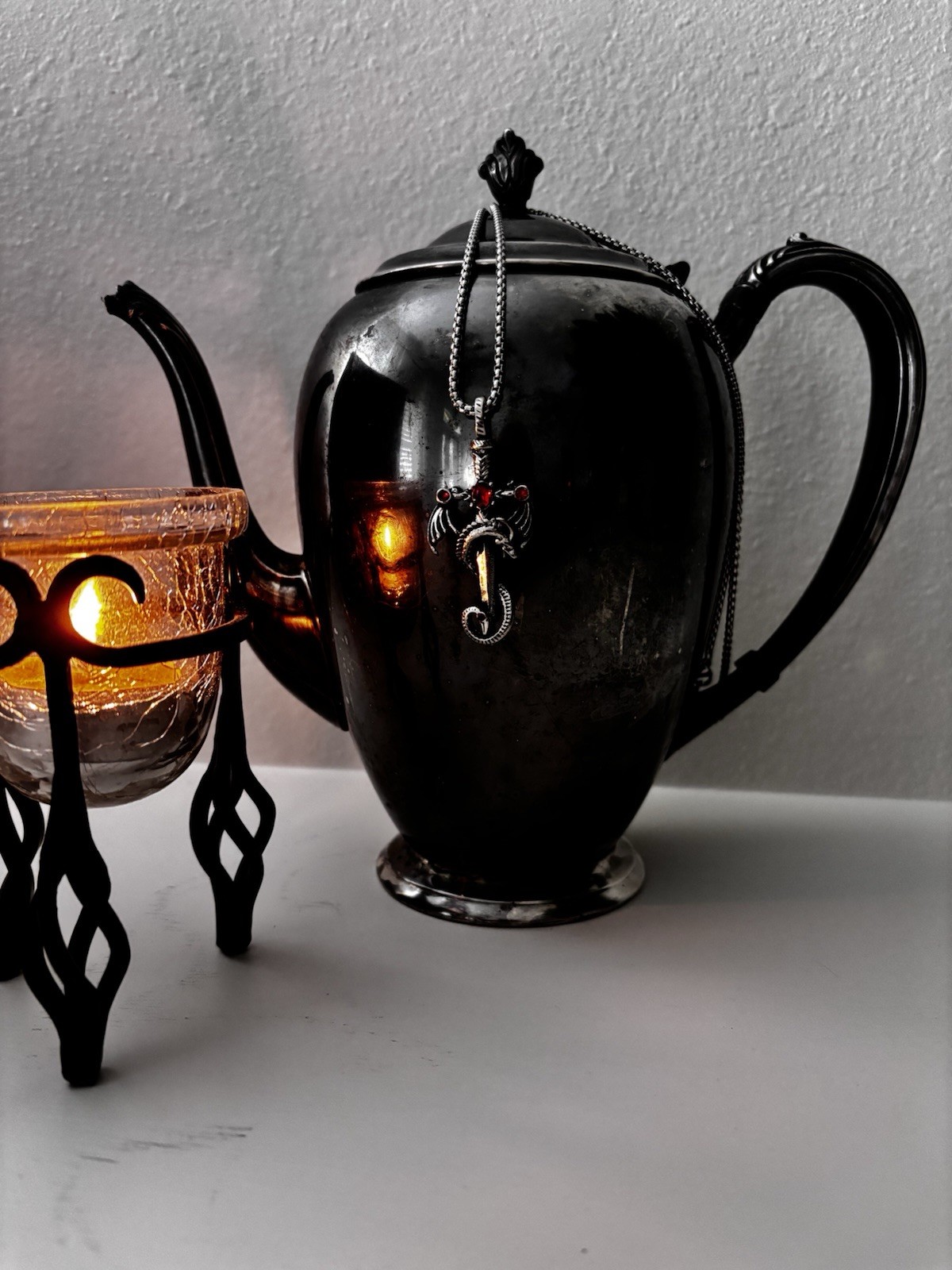 Haunted Vampire Spirit Amulet Powerful Entity Binding Dark Crimson Relic