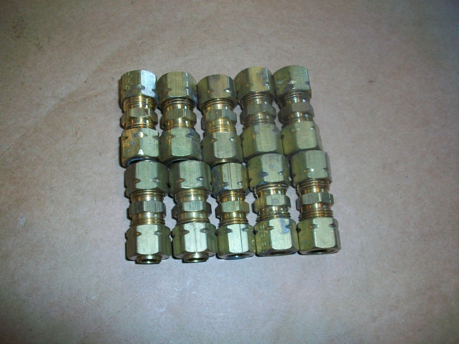 10 PC – 5/16″ UNION COMPRESSION FITTINGS BRASS NEW