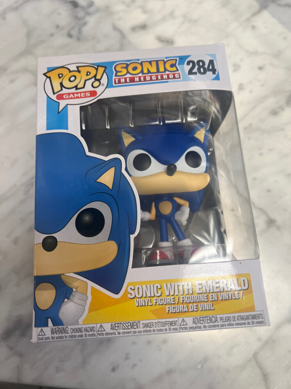 Funko Pop! Vinyl: Sonic The Hedgehog – Sonic with Emerald #284