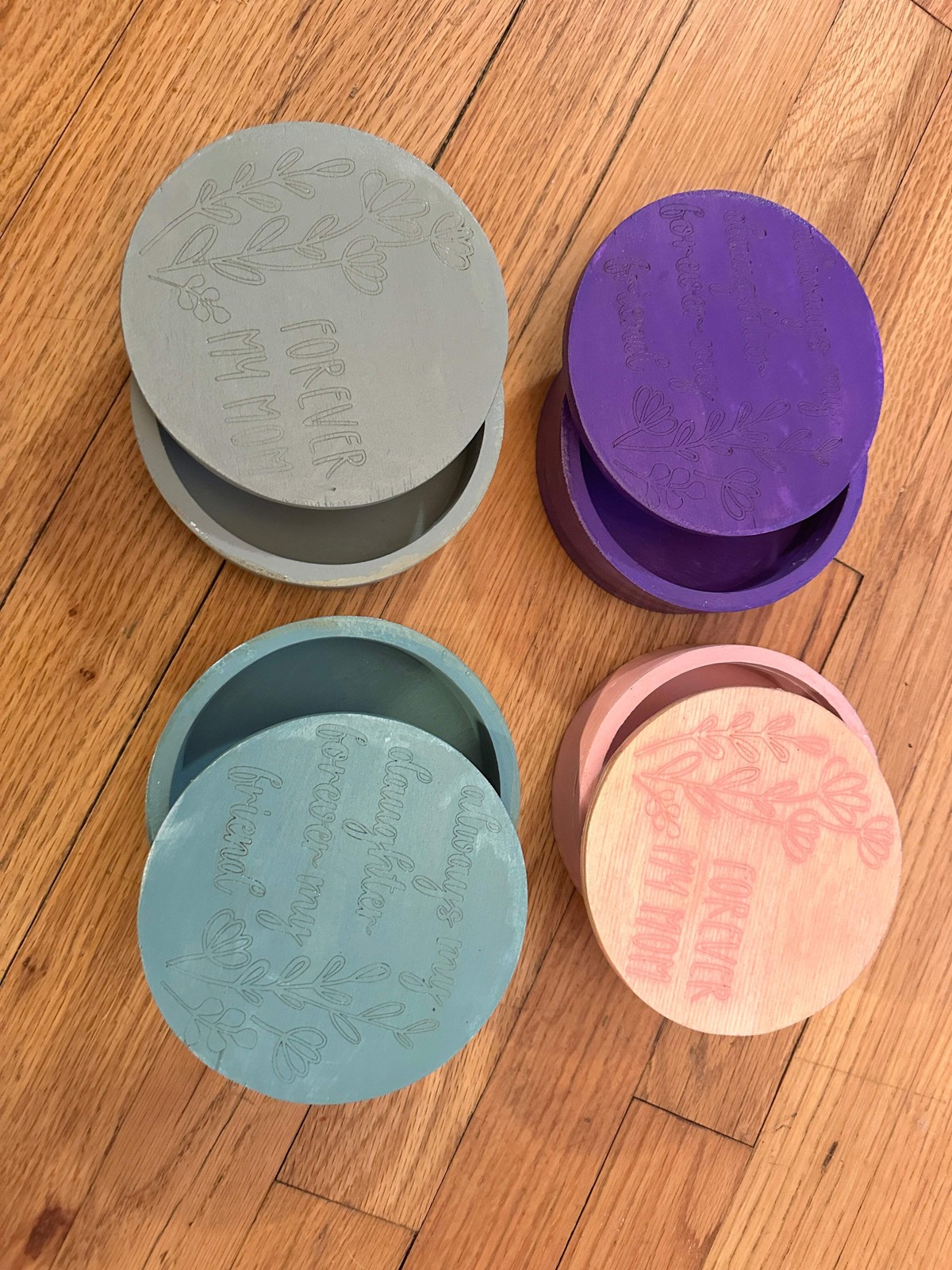 Mother’s Day jewelry round box