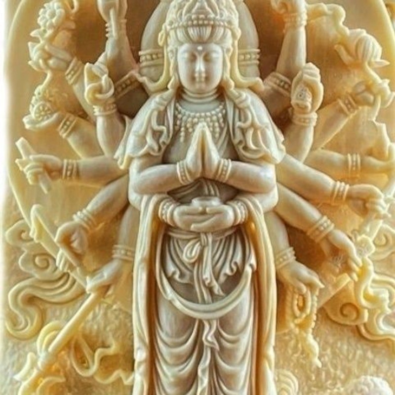 Resin Thousand Hands Guanyin Pendant Necklace Buddhist Amulet Unisex Charm