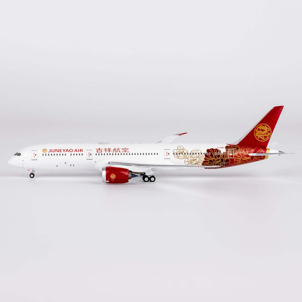 Juneyao Airlines 787-9 Dreamliner “Blossoming China” B-226M NG Models 1:400