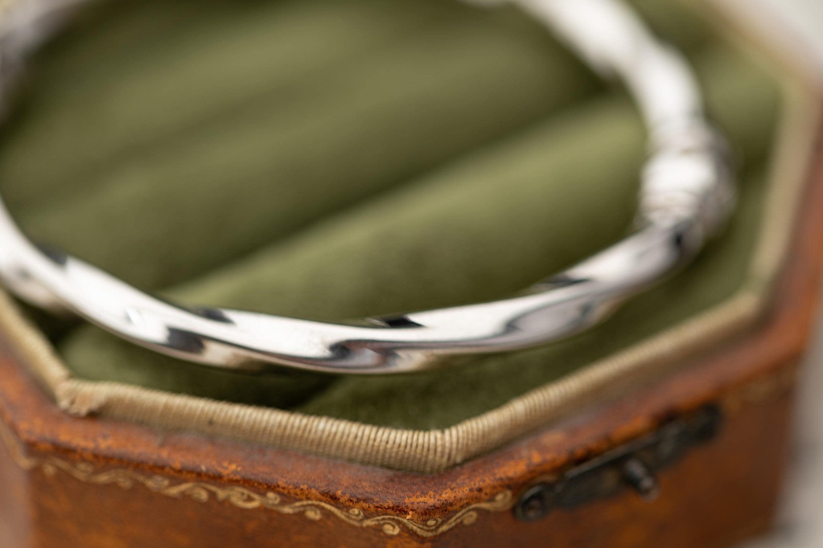 Vintage Estate Sterling Silver Tension Bangle Bracelet Minimalist Jewelry