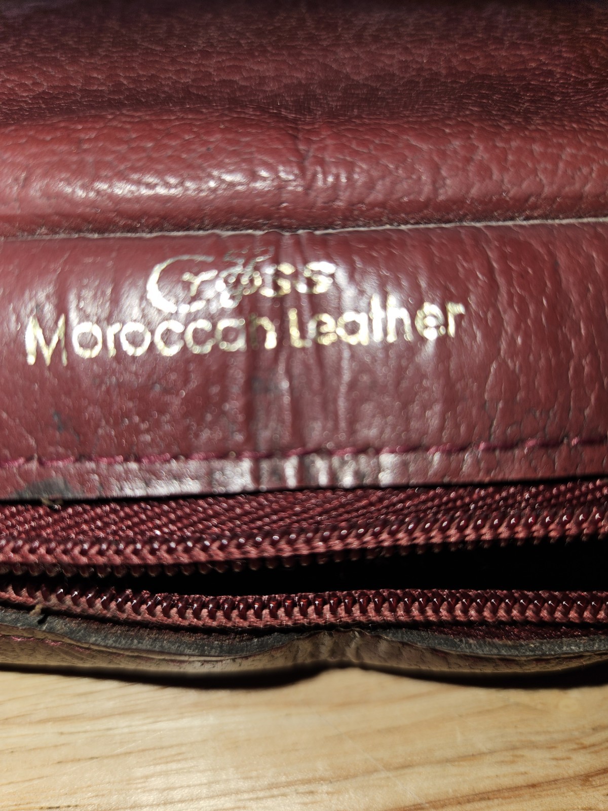 CROSS Leather Bible Case With Burgundy Velvet With A Brand New 1995 NIV BIBLE