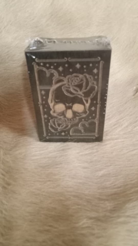 Tarot Card Box Skull & Roses top set on lid 3.75×2.58×1.75