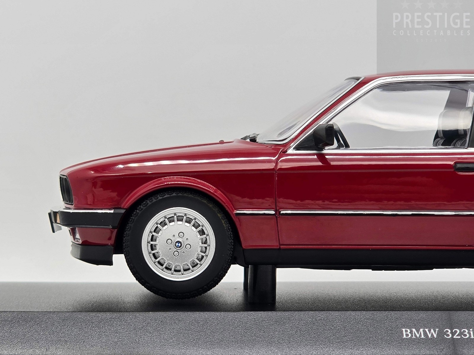Minichamps 1982 BMW E30 323i Coupe Carmine Red 1:18 – New