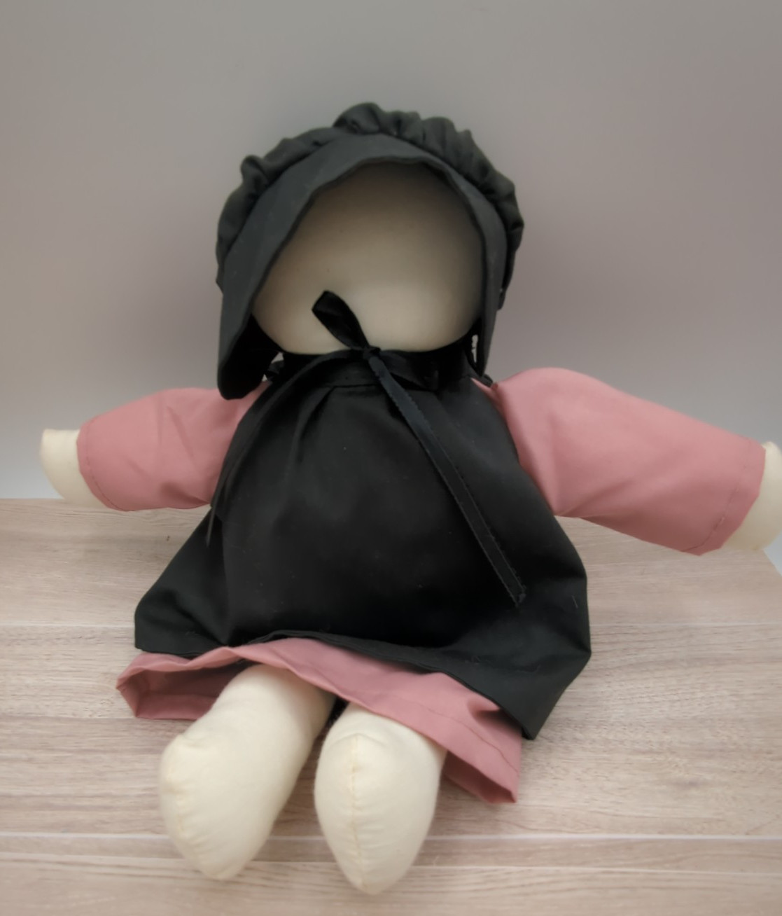 Faceless Amish Cloth Doll, Girl, Folk Art, 10″ Tall