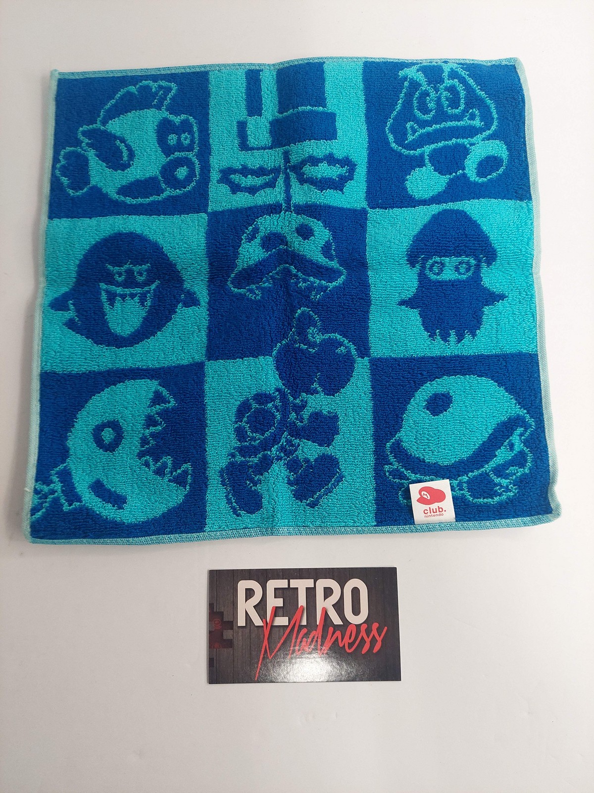 Nintendo Club Super Mario Bros. 9.5″ x 10″ Hand Towel