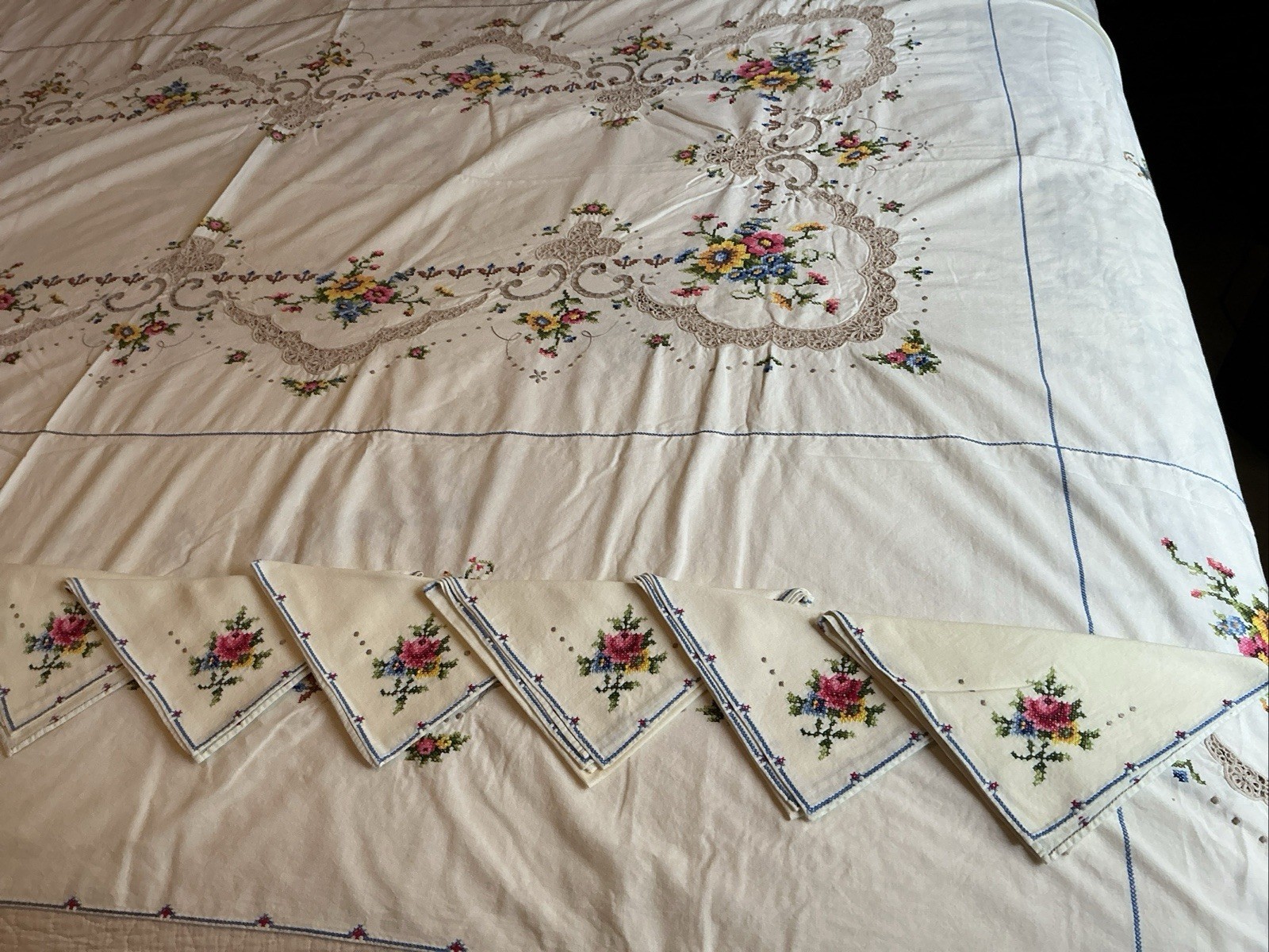 Handmade Cross Stitched Rectangular Tablecloth 102×67” With 12 Napkins Huge