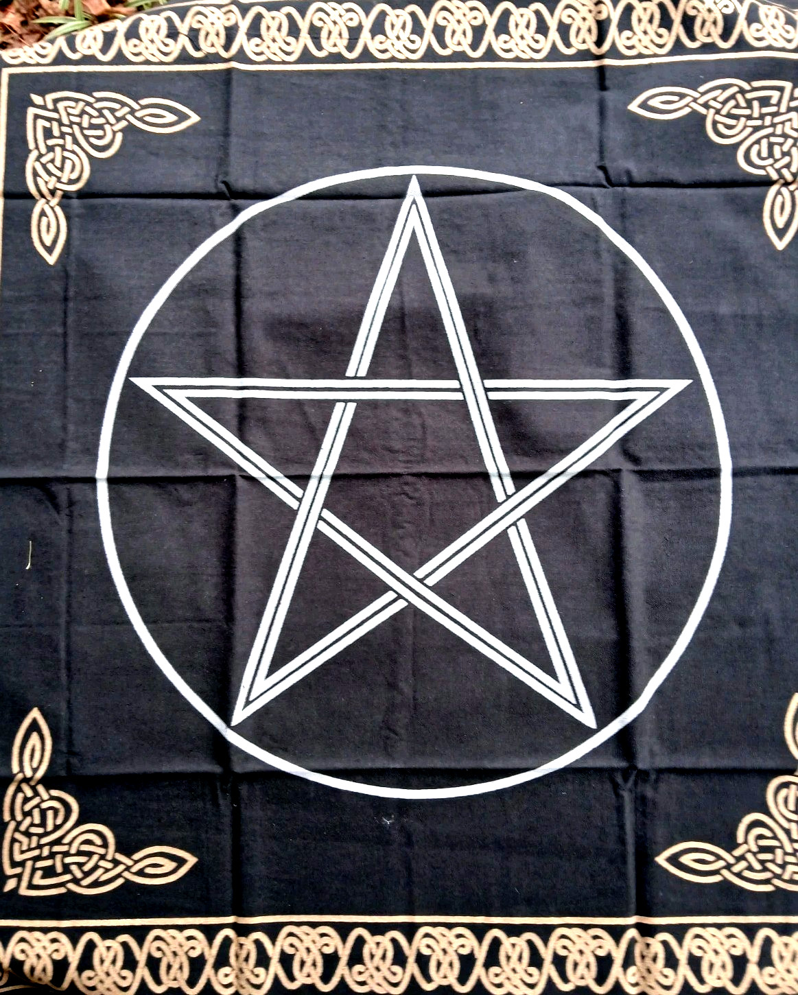 Pentacle Pentagram Table/ Altar Cloth 3-foot x 3 Foot Large Bold New