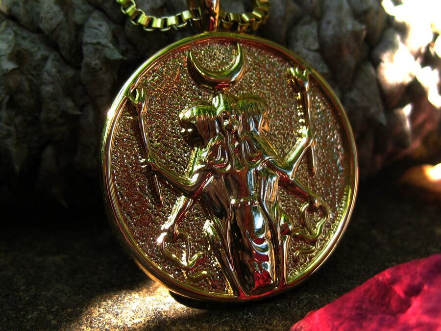GODDESS HECATE QUEEN OF WITCHES AMULET SUPERNATURAL METAPHYSICAL