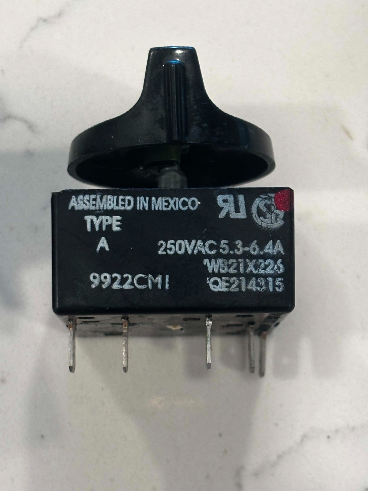 Whirlpool Maytag Roper – Range Oven Surface Element Switch 9922CM1 / WB21X226