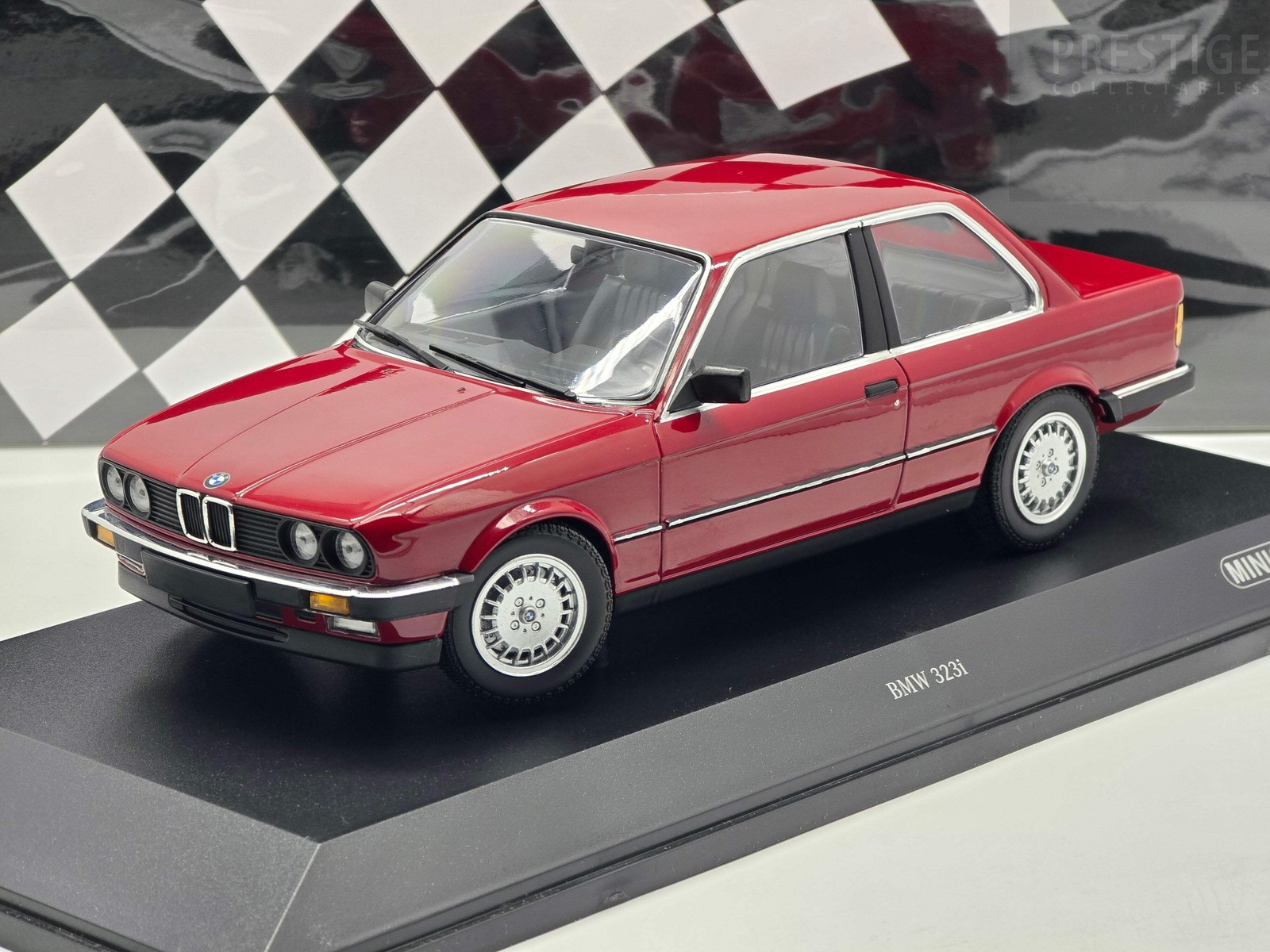 Minichamps 1982 BMW E30 323i Coupe Carmine Red 1:18 – New
