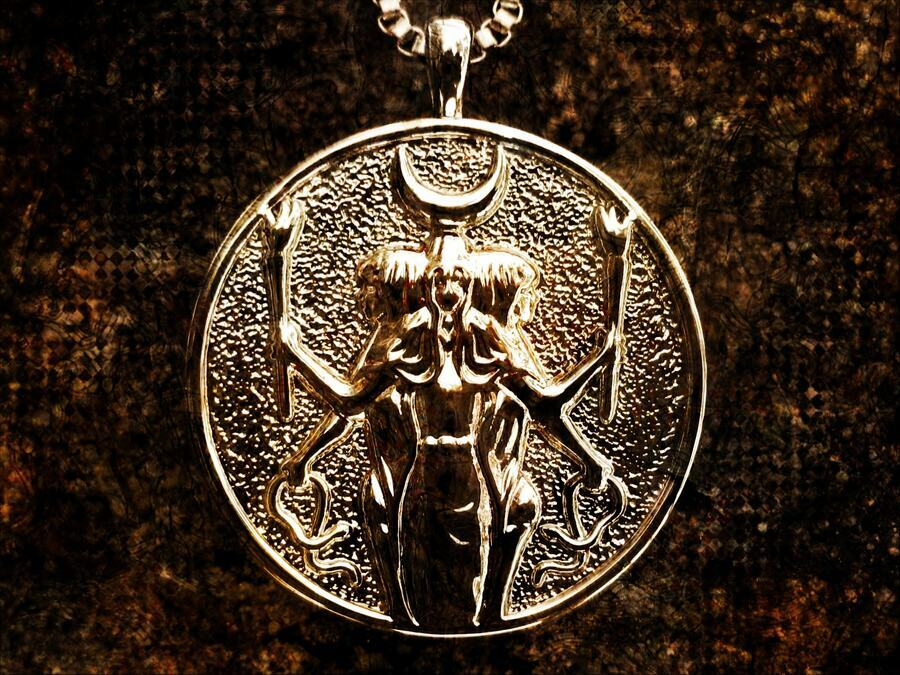 GODDESS HECATE QUEEN OF WITCHES AMULET SUPERNATURAL METAPHYSICAL