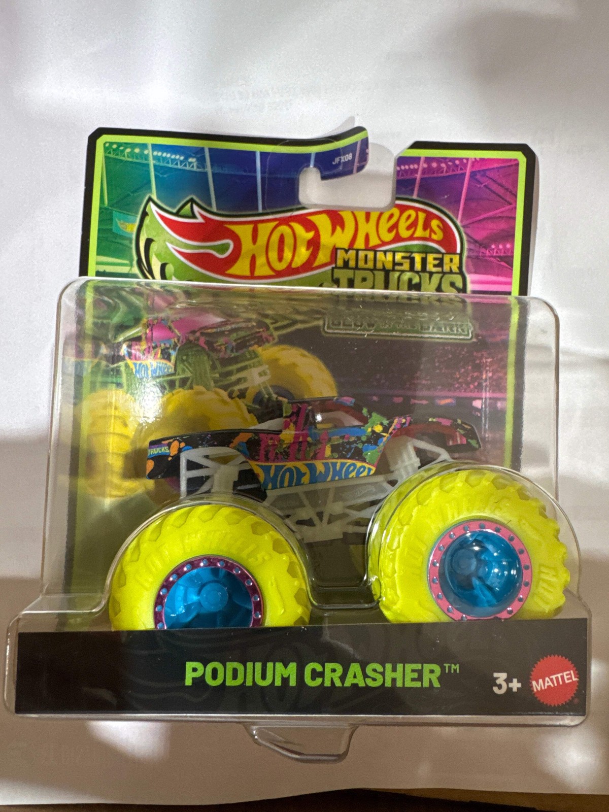 Hot Wheels Monster Trucks Glow-in-the-Dark 1:64 Scale Vehicle – Podium Crasher #