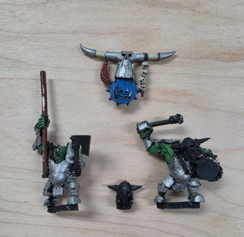 Black Orc Command OOP Metal Standard Bearer Musician A02 Warhammer Fantasy