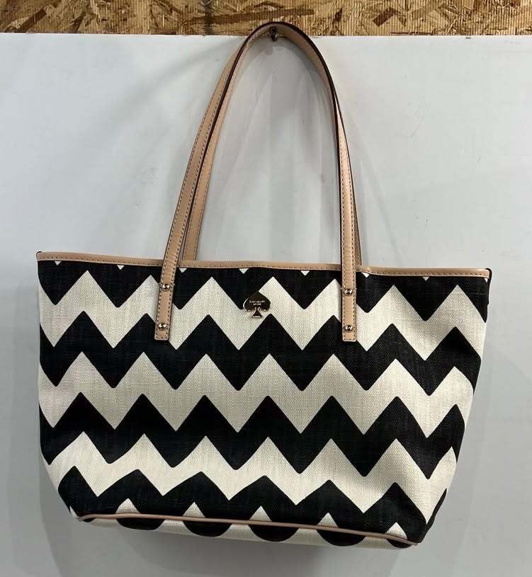 Kate Spade New York Designer Harmony Chevron Tote / Purse / Beach Bag EUC