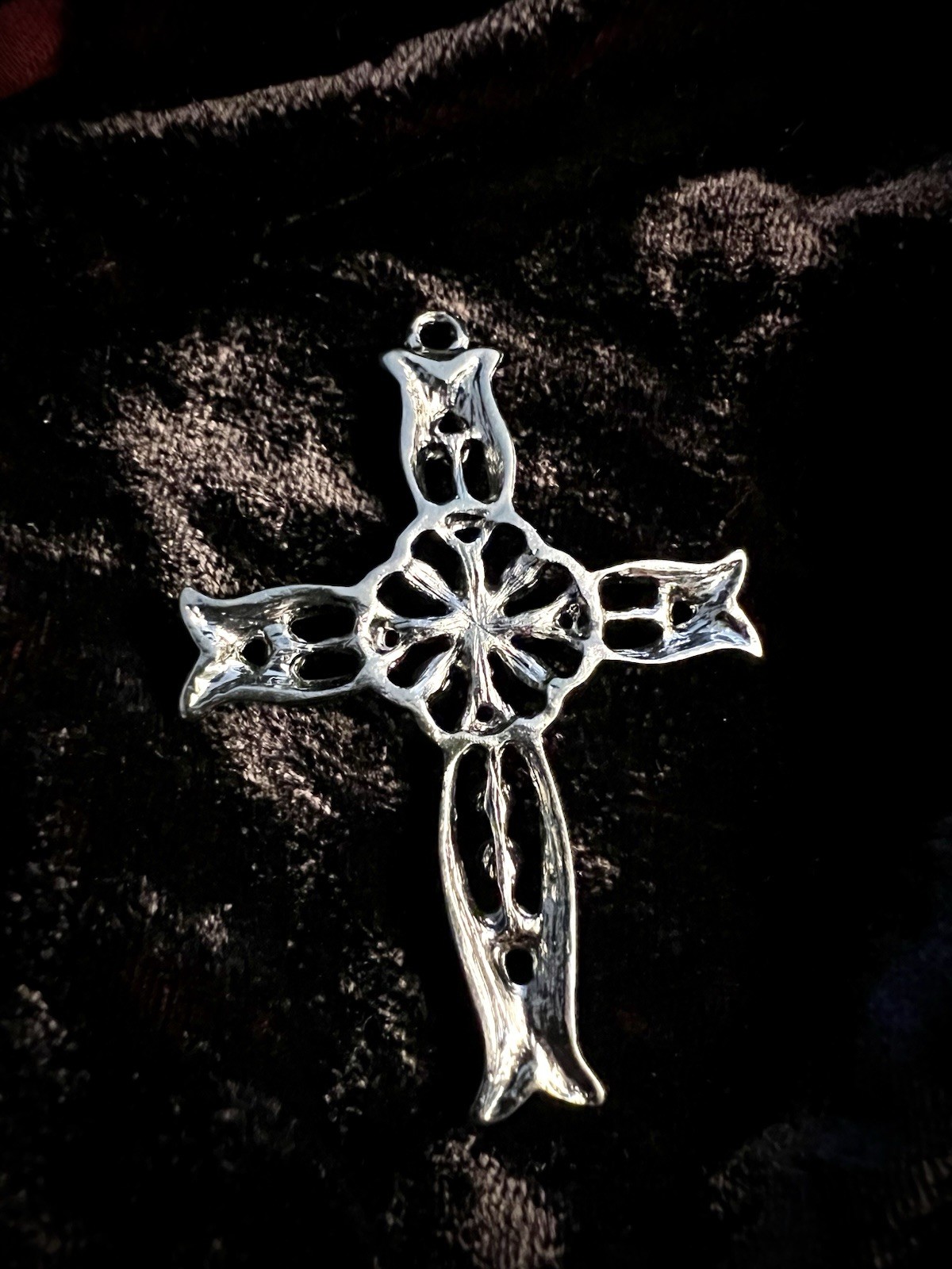 WARLOCK OWNED BRUTALIST CROSS GREY PATH BOUNDARY WARD AMULET LIMINAL POWER