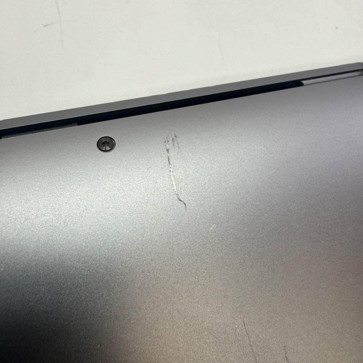 2020 Apple MacBook Air 13.3″ M1 7C 3.2GHz 8GB RAM 256GB A2337 Read Description