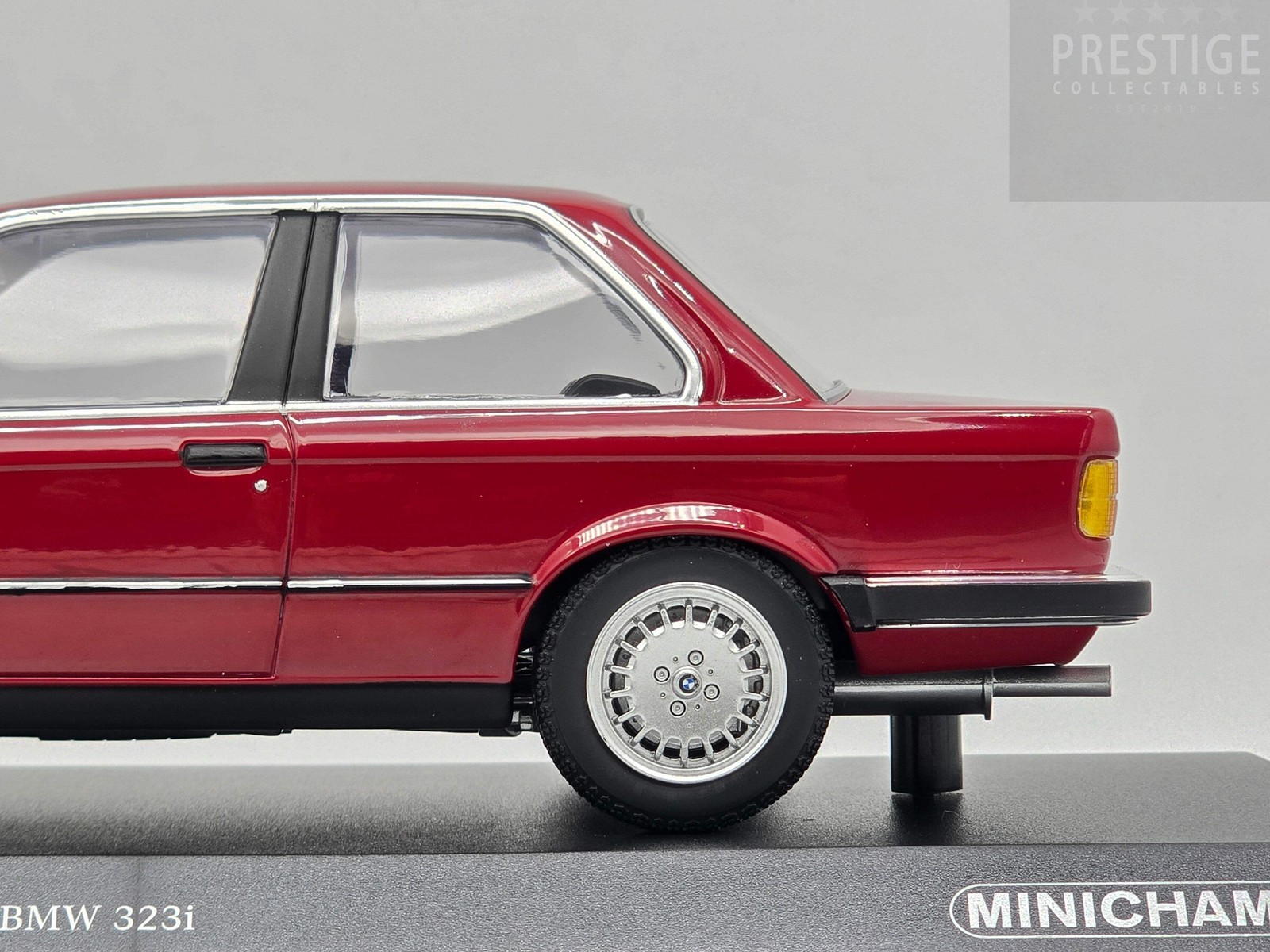 Minichamps 1982 BMW E30 323i Coupe Carmine Red 1:18 – New