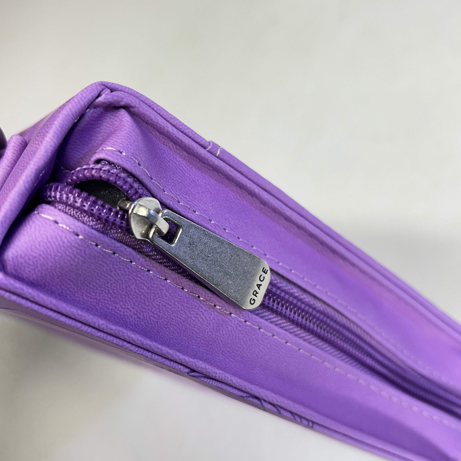 CHRISTIAN ART GIFTS Psalm 46:10 Faux Leather Bible Cover 6″x9″ Purple Laurel