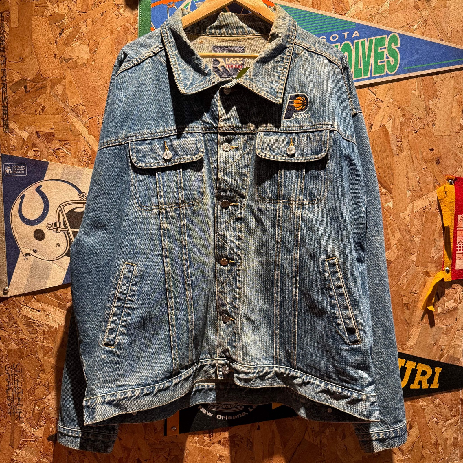 Vintage Lee Sport Indiana Pacers NBA Denim Trucker Jean Jacket: XXL