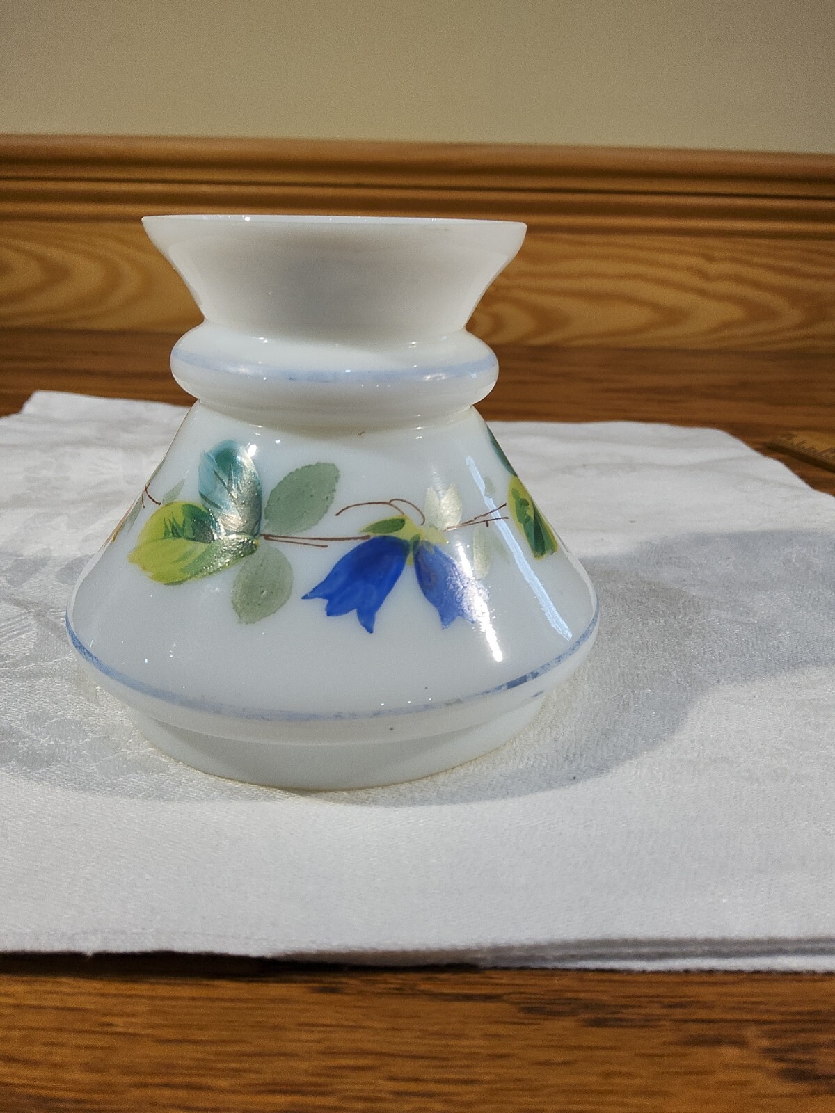Milk Glass Painted Flowers & Leaves Miniature Oil Lamp Shade Smith 1 FIG 363