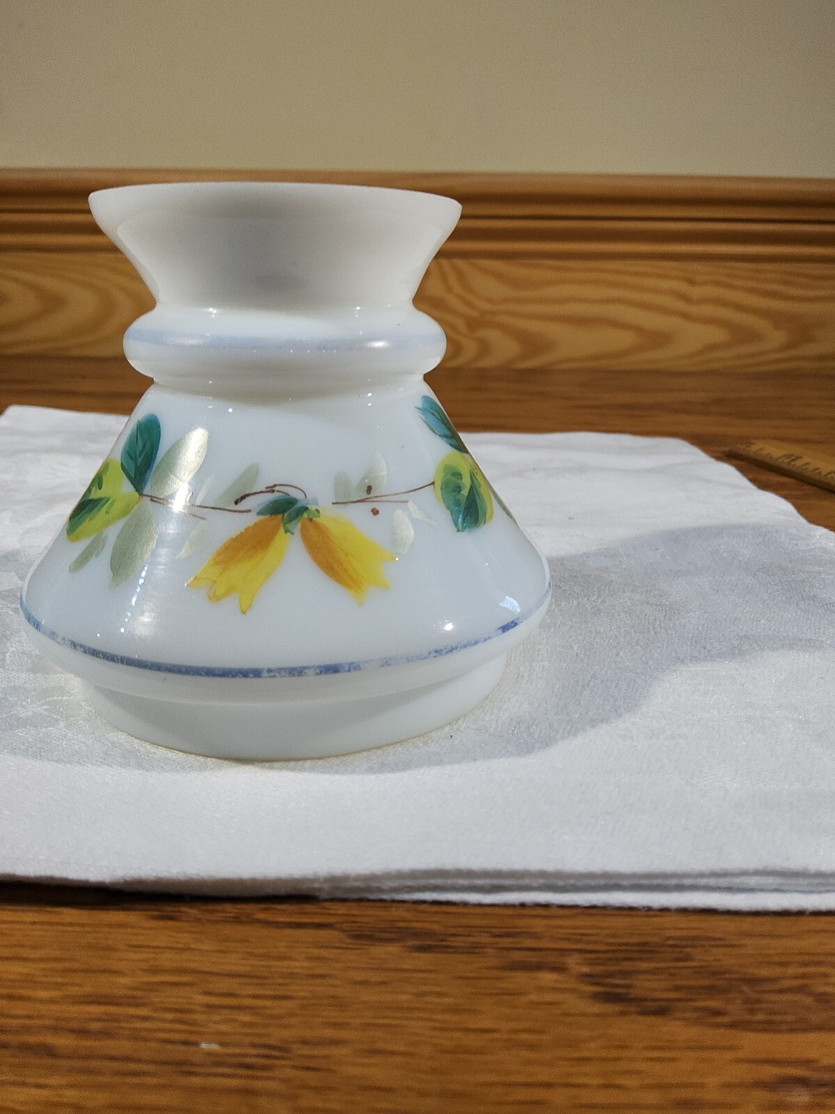 Milk Glass Painted Flowers & Leaves Miniature Oil Lamp Shade Smith 1 FIG 363