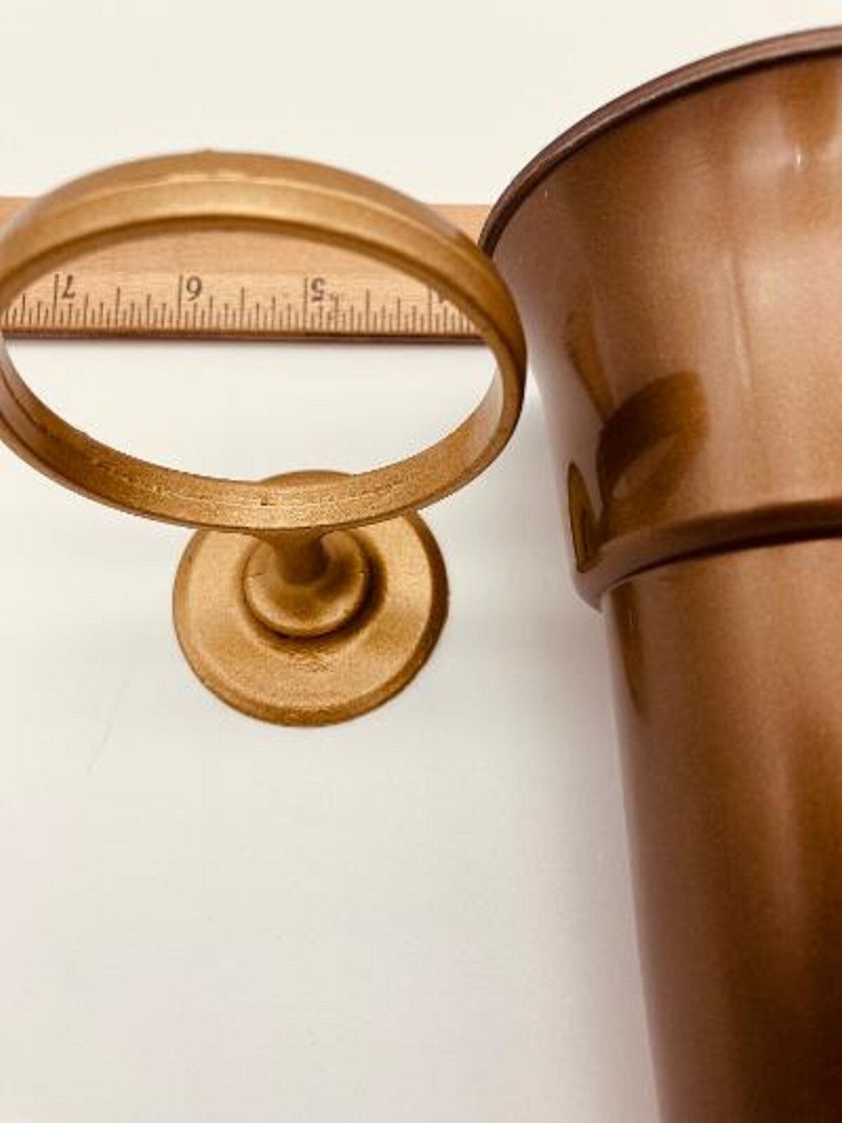 Crypt Mausoleum Vase 8.0 IN w/ Old Burnished Gold (Epoxy) Disc Base Ring Support