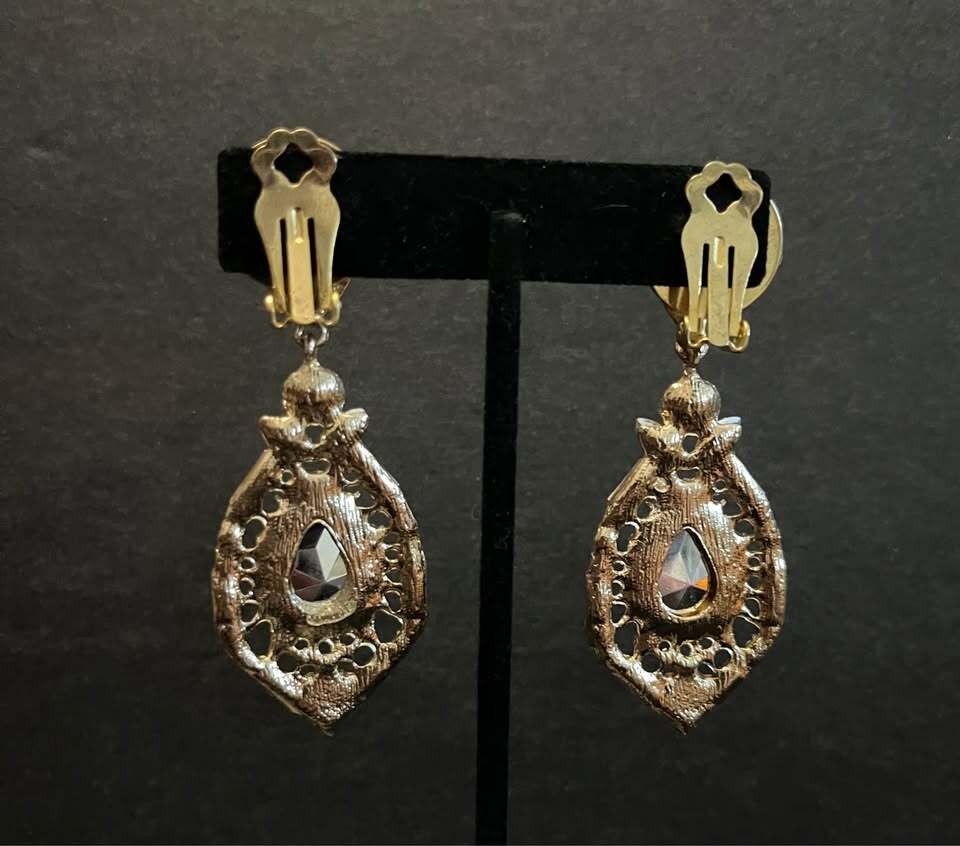 Vintage Style Green Rhinestone Clip-On Drop Earrings
