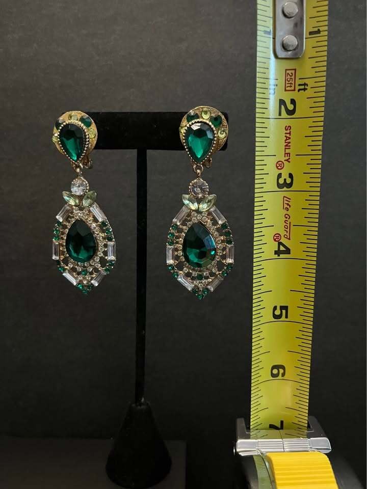 Vintage Style Green Rhinestone Clip-On Drop Earrings