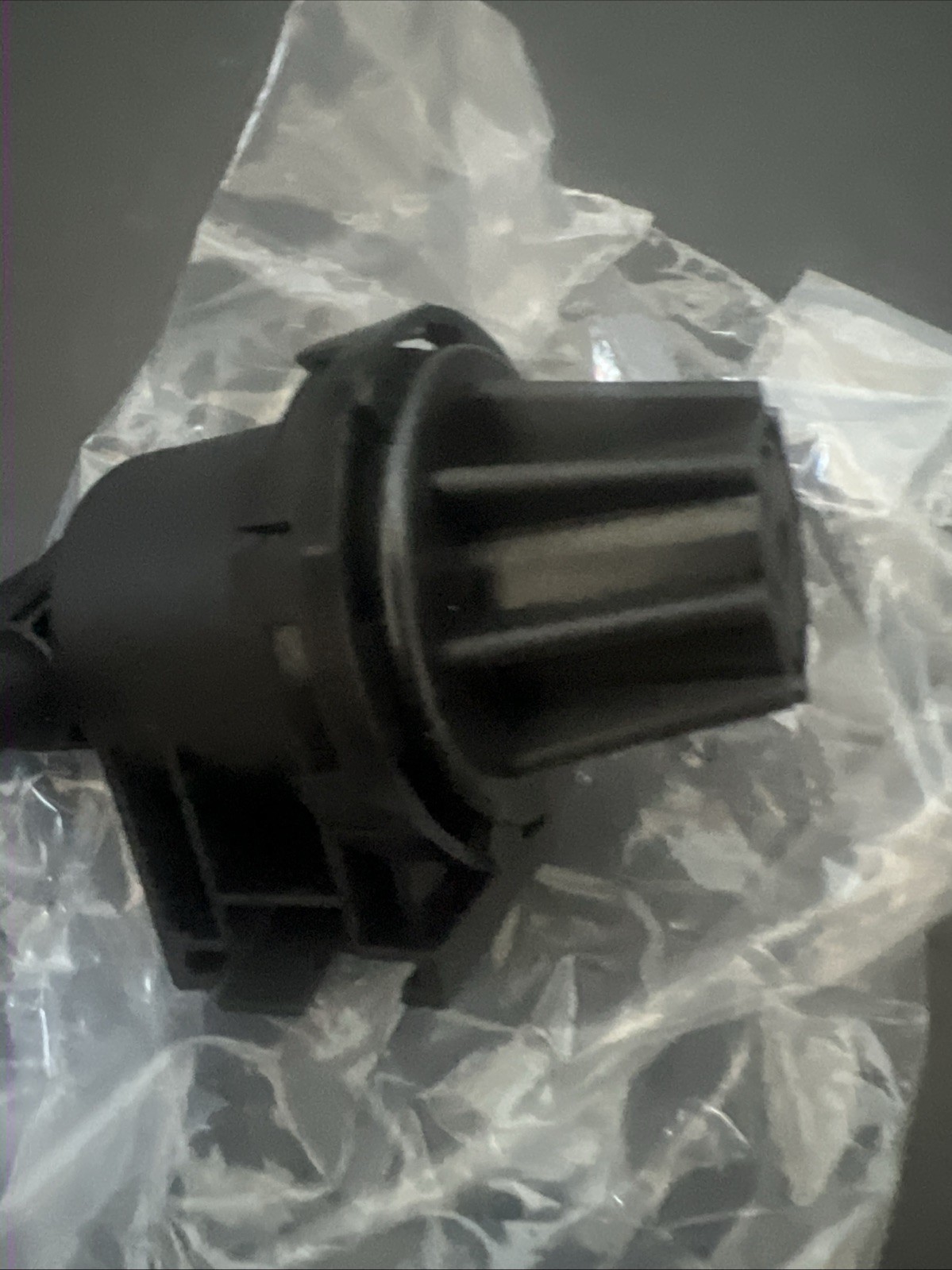 911-228 Vapor Canister Purge Valve Ford Lincoln 4L3Z9C915AB 6L3Z9C915A